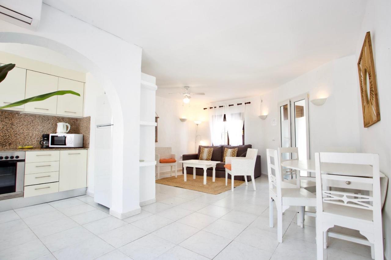Urbanizacion El Oasis, 20 Villas En 1ª Linea Playa デニア エクステリア 写真