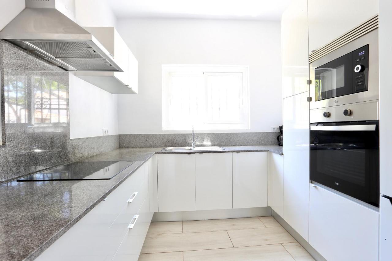 Urbanizacion El Oasis, 20 Villas En 1ª Linea Playa デニア エクステリア 写真