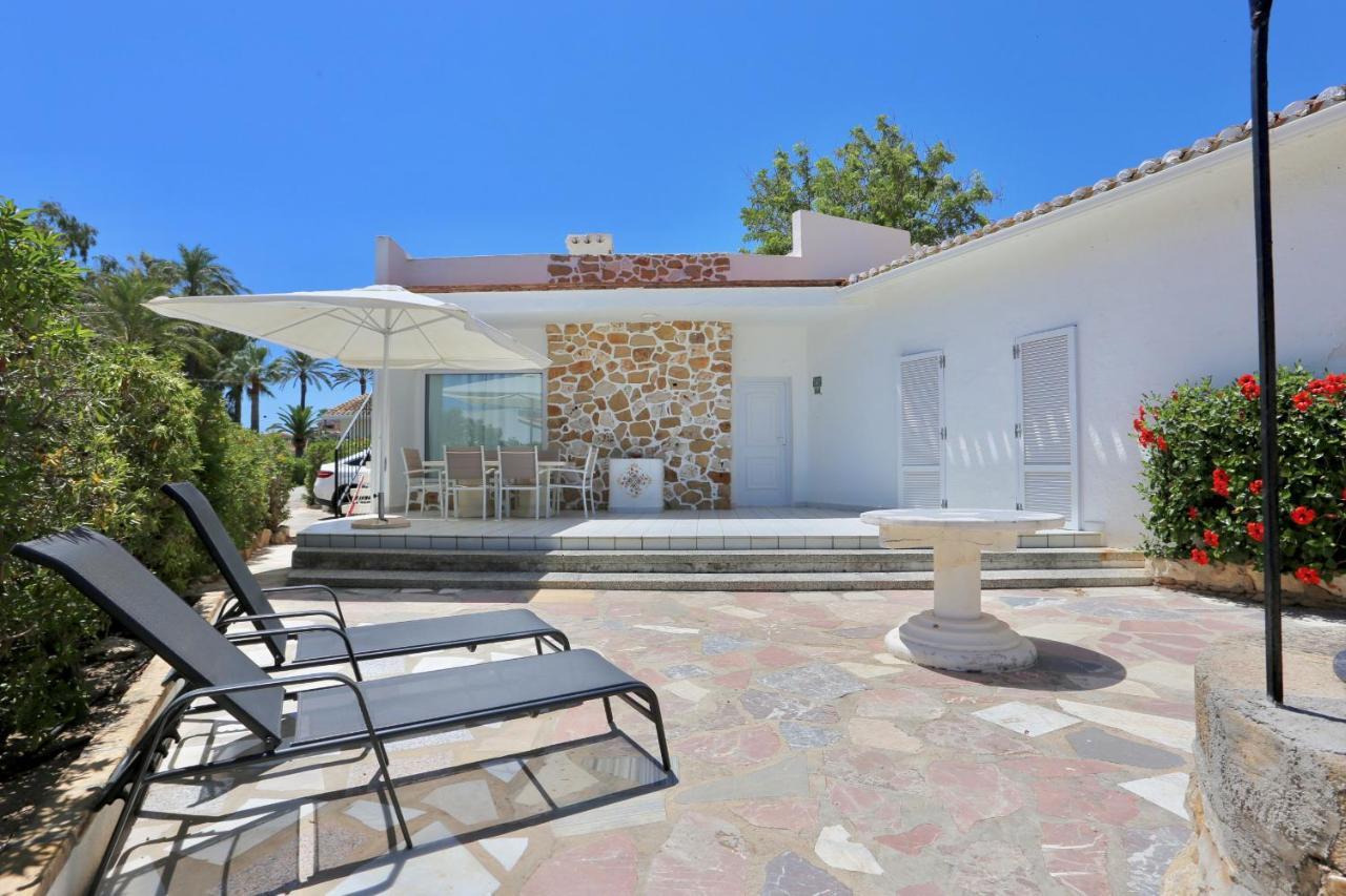 Urbanizacion El Oasis, 20 Villas En 1ª Linea Playa デニア エクステリア 写真