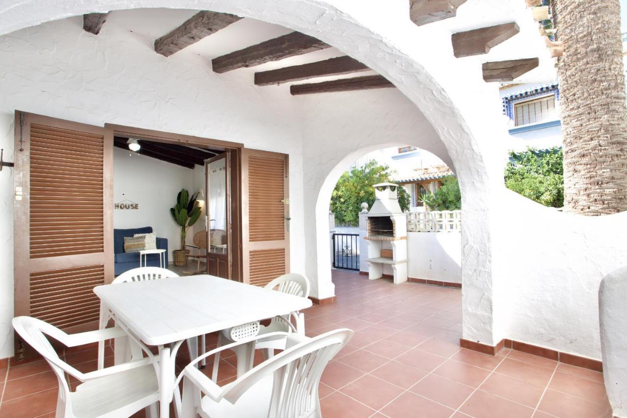 Urbanizacion El Oasis, 20 Villas En 1ª Linea Playa デニア エクステリア 写真